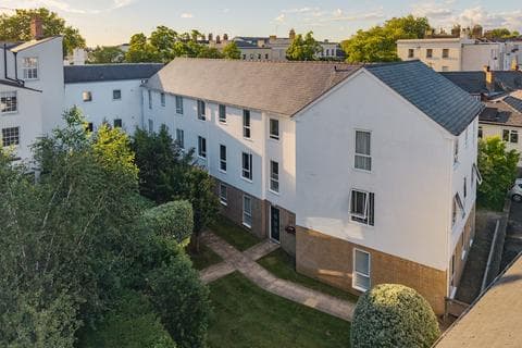 Apartment - Portland Gardens, 113 Winchcombe Street, Pittville, Cheltenham, GL52