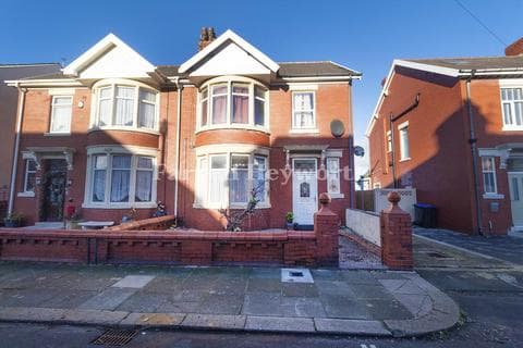 Flat - 6 Hampton Road, Blackpool FY4