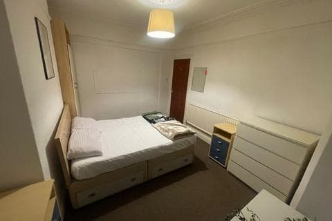 Terraced house - Boughey Road, Stoke-on-Trent ST4
