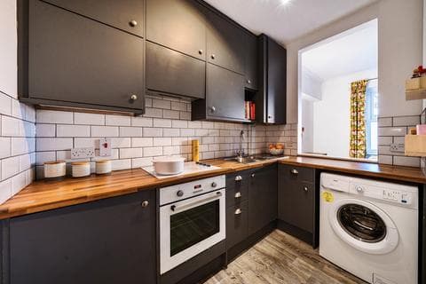 Apartment - Eldorado Road, Gloucestershire GL50