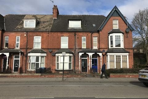 Block of apartments - Holderness Road, Hull, HU8 8QY