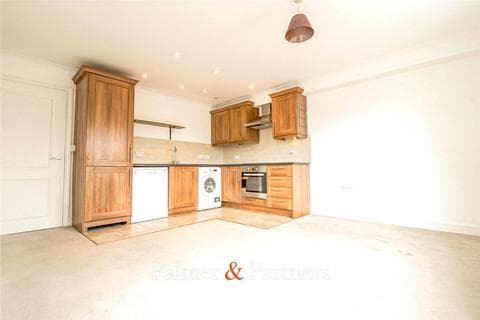 Apartment - Salisbury Avenue, Colchester, Essex, CO3