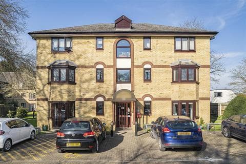 Retirement property - Burling Court, Cambridge CB1