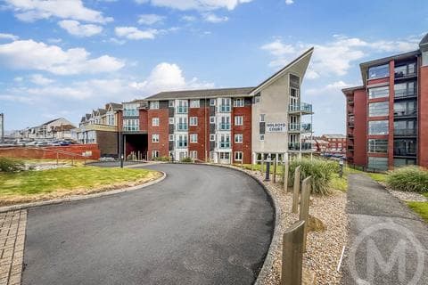 Apartment - Holroyd Court, Queens Promenade, Bispham