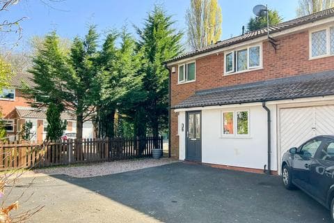 Semi-detached house - Claremont Mews, Wolverhampton, WV3