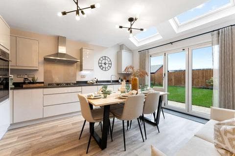 4 bedroom end of terrace house for sale
