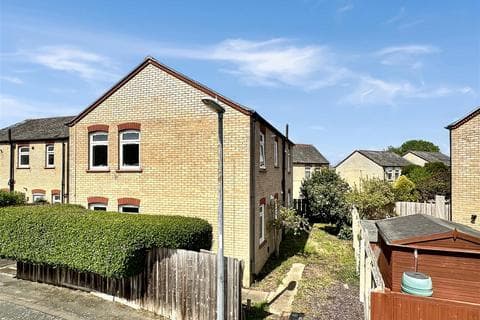 Flat - Chigwell Court, Cambridge CB5