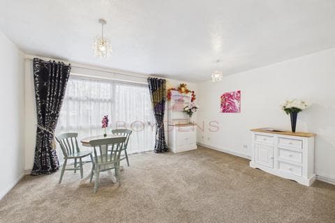 Apartment - Lethe Grove, Colchester CO2
