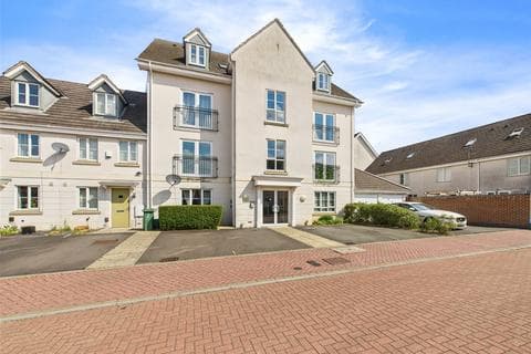 Apartment - Siskin Drive, Cheltenham, Gloucestershire, GL51