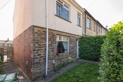 End of terrace house - Wellington Street, Huddersfield HD3