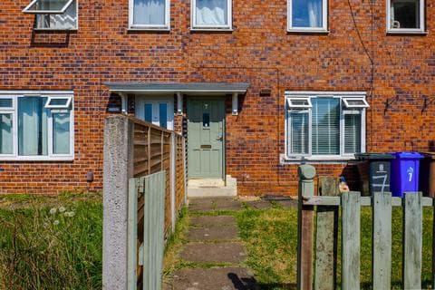 Terraced house - Witney Walk, Stoke-on-Trent ST3