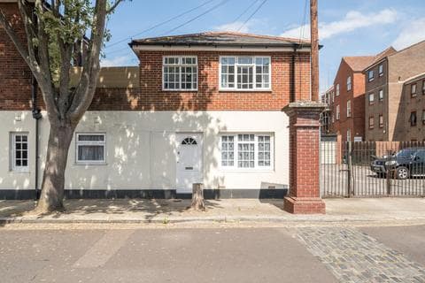 Flat - Old Commercial Road, Hampshire PO1