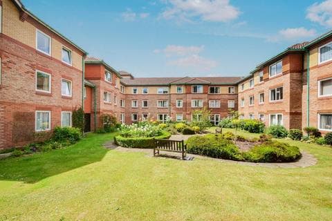 Apartment - Danesmead Close, York