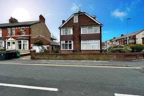 Apartment - Warbreck Drive, Bispham FY2