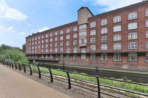 Apartment - Navigation Road, York