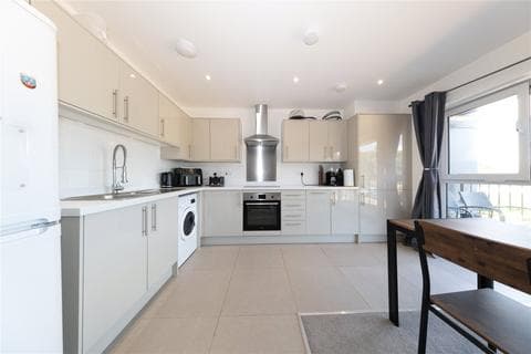 Apartment - Coral Link, Redhouse Park, Milton Keynes, Buckinghamshire, MK14