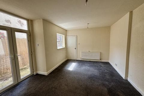 Ground floor flat - Hill Street, Blackpool FY4