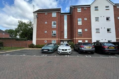 Flat - Philmont Court, Bannerbrook, CV4