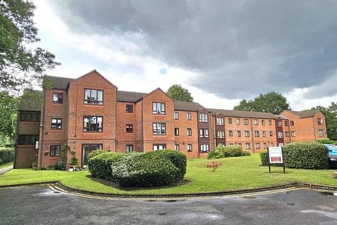 Retirement property - Fernleigh Court, Kelvedon Grove, Solihull
