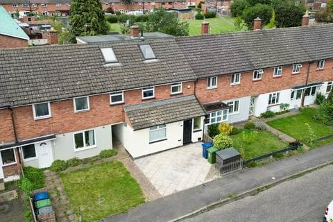Terraced house - Woodhouse Way, Cambridge, CB4