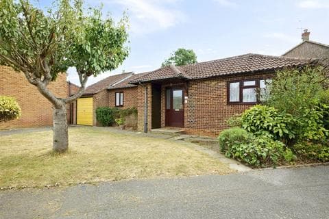 Bungalow - King Richard Drive, Bearwood, Bournemouth, Dorset, BH11