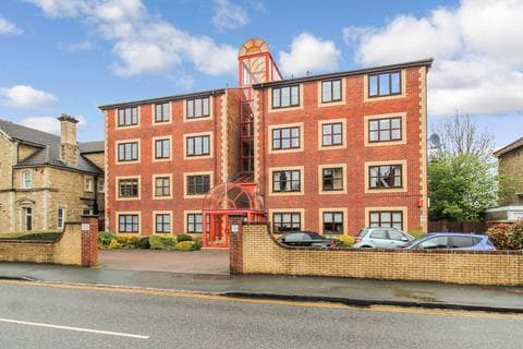 Apartment - Bath Road, Swindon SN1