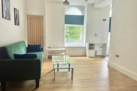 Flat - George Street, Hull, HU1