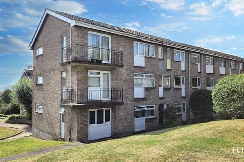 Apartment - St. Fagans Rise, Cardiff, CF5