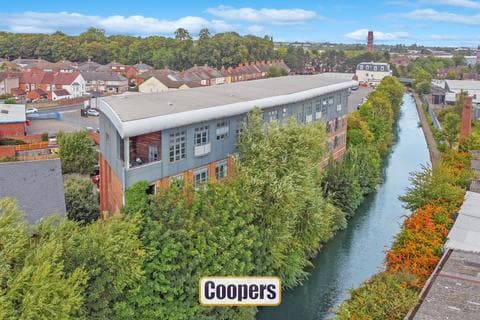 Flat - Aldbourne Road, Bishopsgate House, CV1
