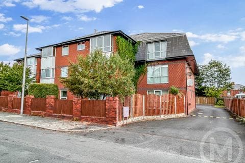 Ground floor flat - Somerset Court, Somerset Avenue, Blackpool