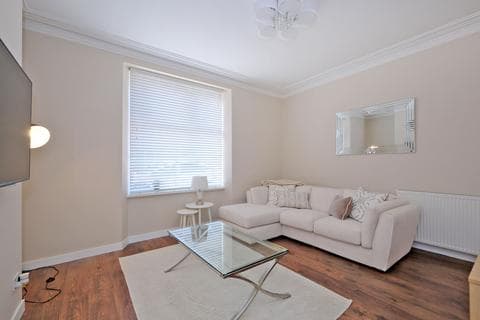 Flat - 561 Great Western Road, Mannofield, Aberdeen, AB10