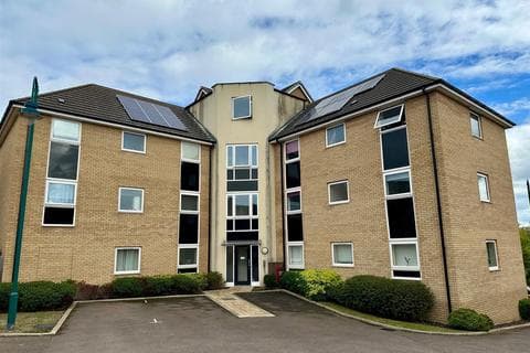 Flat - Torridon Drive, Peterborough PE7
