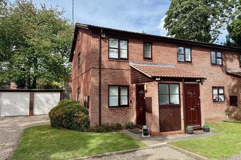 Maisonette - Stratford Road, Shirley, Solihull