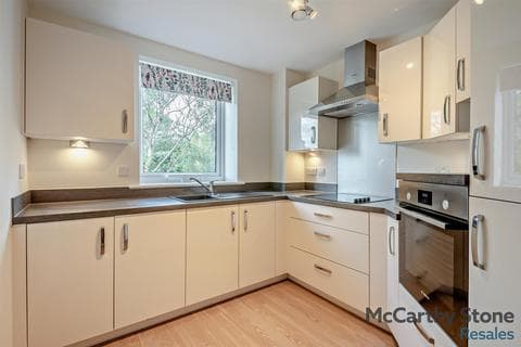 Apartment - Gilbert Place, Lowry Way, Swindon, WIltshire, SN3 1FX