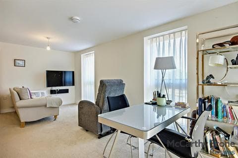 Apartment - Gilbert Place, Lowry Way, Swindon, WIltshire, SN3 1FX