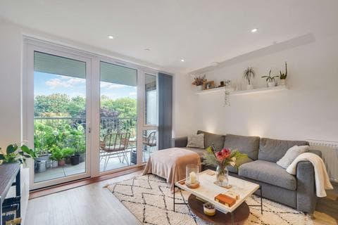 Apartment - at Wilson House,, Armstrong Road, Oxford OX4
