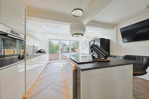 Semi-detached house - Fairfield Avenue, Kirk Ella, Hull, HU10 7UH