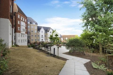 Retirement property - St. Marys Fields, Colchester CO3