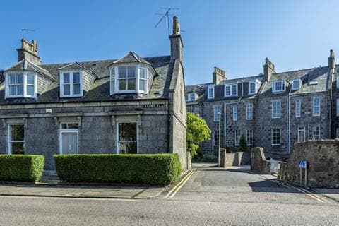 End of terrace house - 55 Carden Place, Aberdeen, AB10