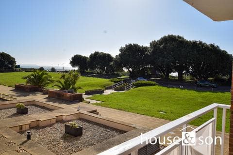 Apartment - Elizabeth Court, Grove Road, East Cliff, Bournemouth, BH1