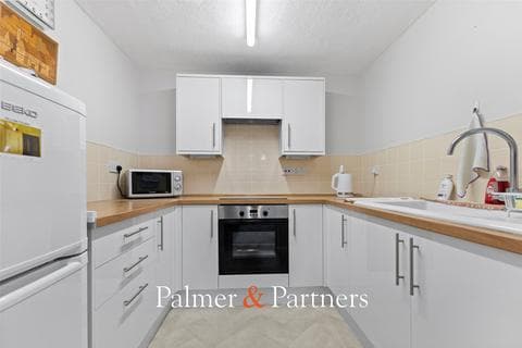 Apartment - The Dell, Colchester, Essex, CO1