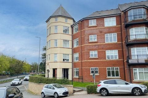 Ground floor flat - Penn Road, Wolverhampton