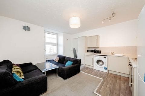 Flat - 8B Arbroath Road, Stobswell, Dundee, DD4
