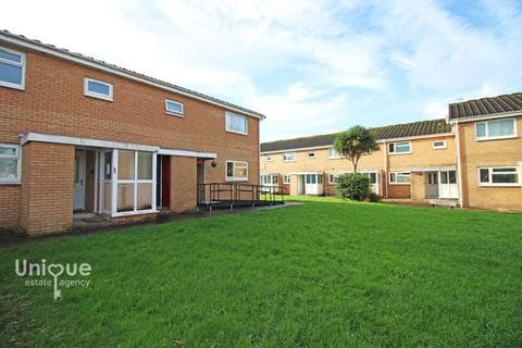 Apartment - Kilmory Place, Bispham, Blackpool, FY2
