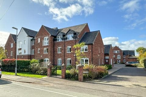 Apartment - Wombrook Court, Wombourne, WV5
