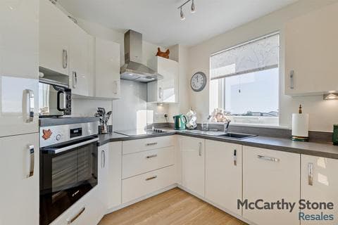 Apartment - Gilbert Place, Lowry Way, Swindon, WIltshire, SN3 1FX