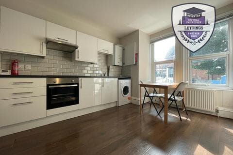 Terraced house - Brighton, East Sussex BN2