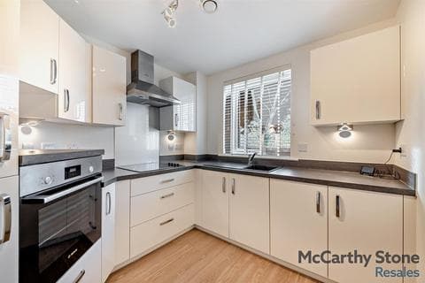 Apartment - Gilbert Place, Lowry Way, Swindon, WIltshire, SN3 1FX