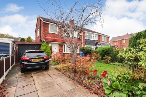 Semi-detached house - Warrington Road, Penketh, Warrington