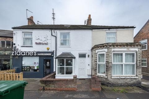 Ground floor flat - Heslington Road, York YO10